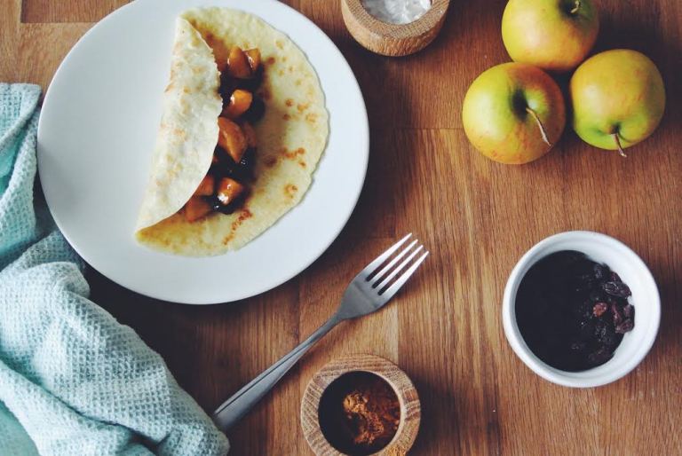 Apple, Raisin and Cinnamon Pancakes