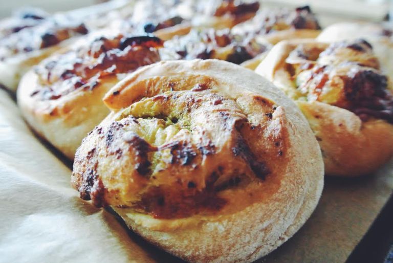 Pesto and Cheese Whirls